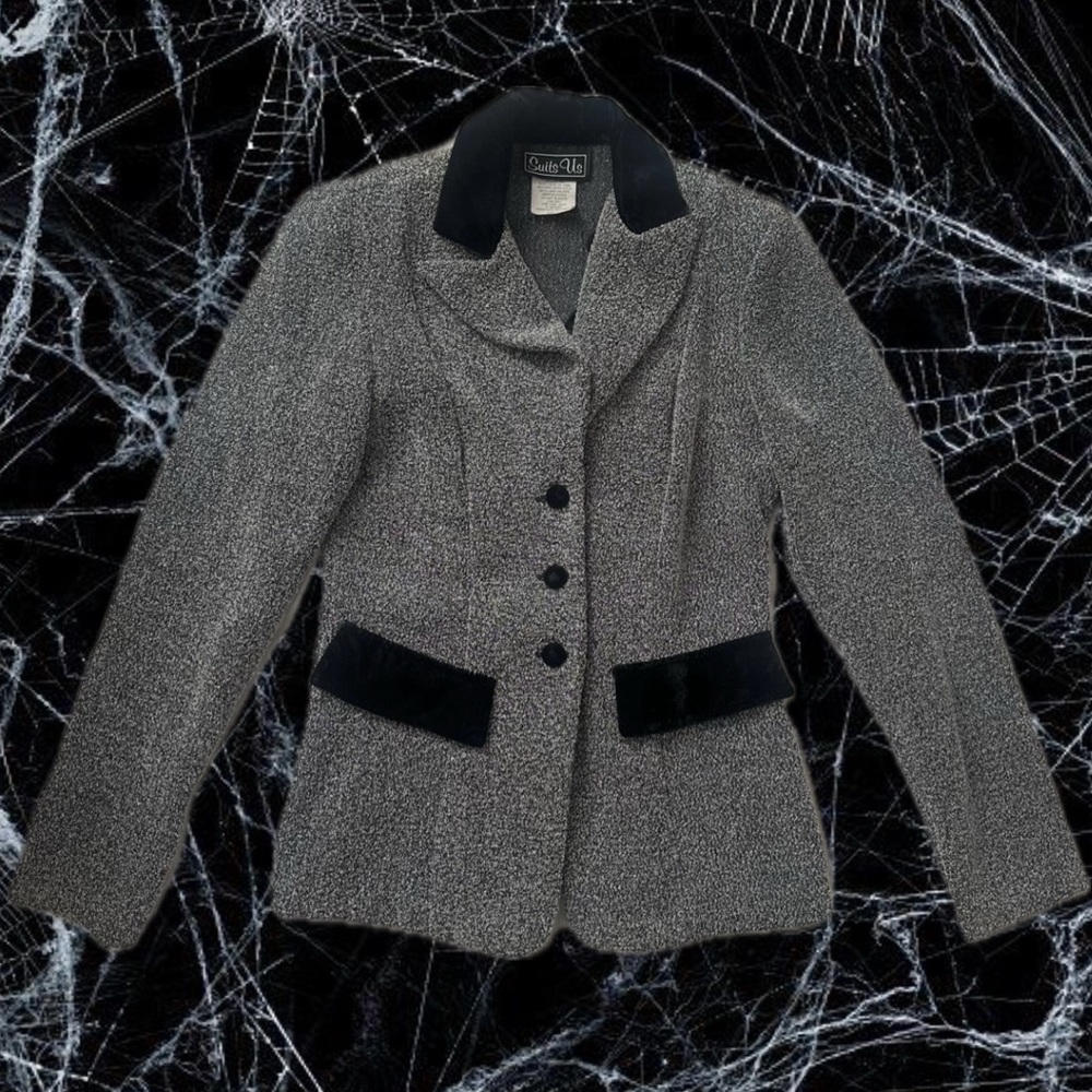 shoulder padded blazer